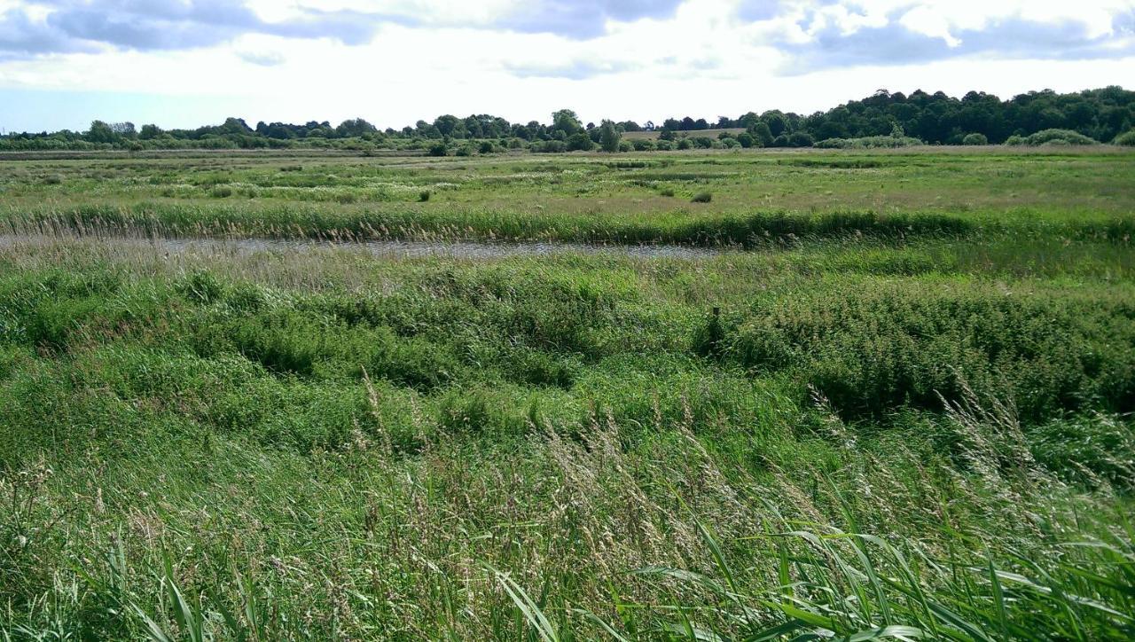 Villa Camps Heath Barn Lowestoft Esterno foto