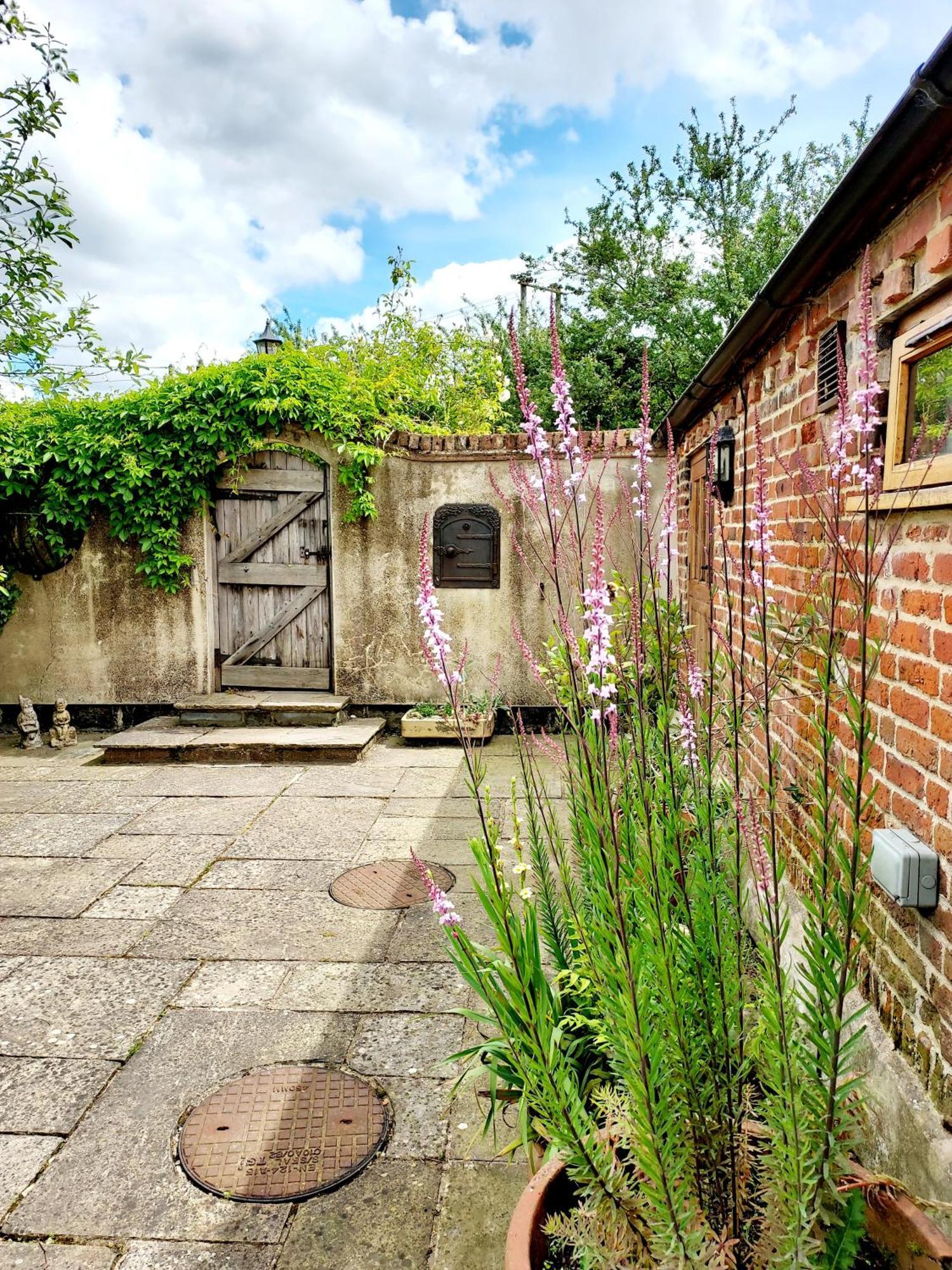 Villa Camps Heath Barn Lowestoft Esterno foto